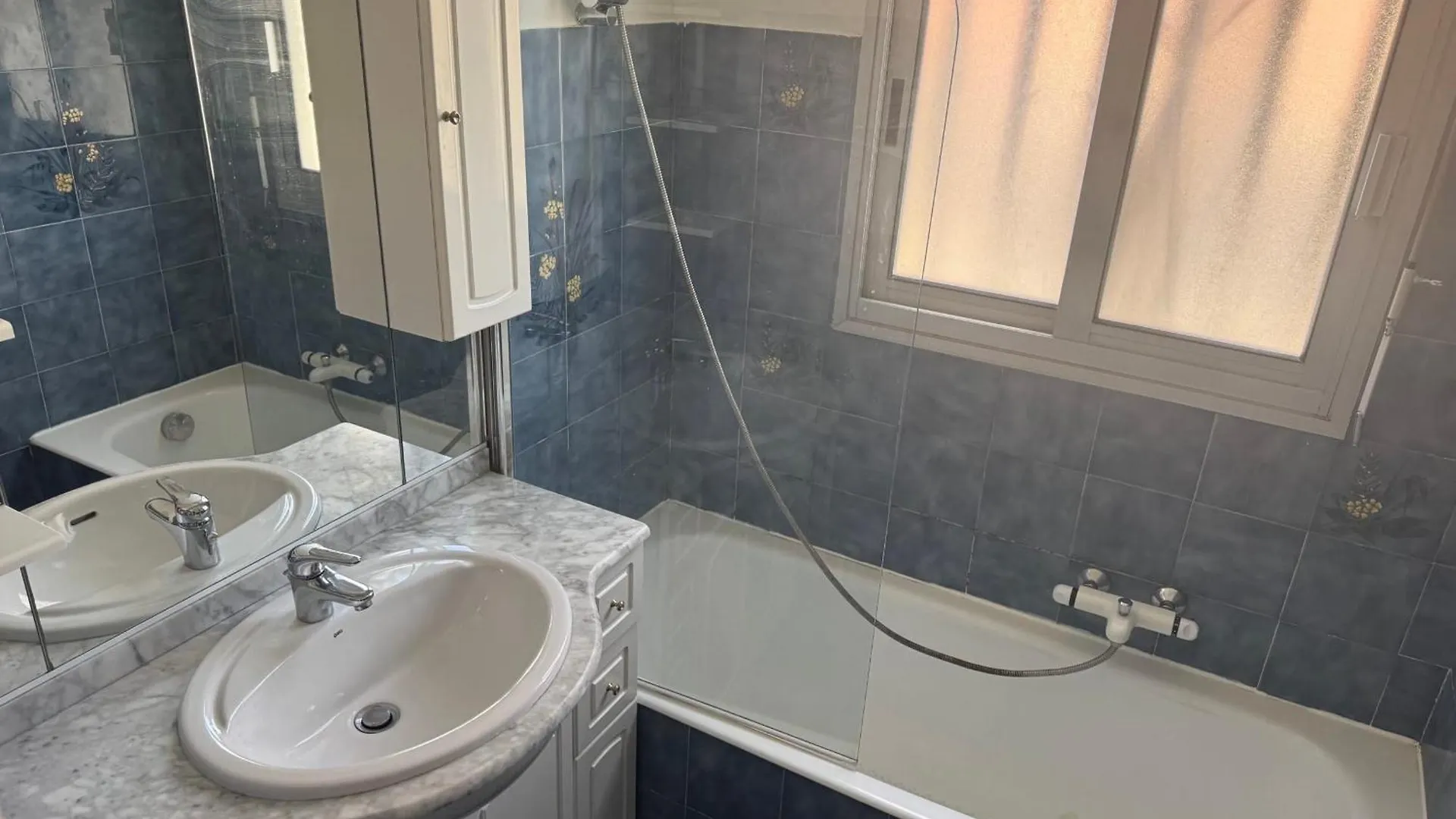 Bright T2 Apartment 11 Minutes From The Beach 케인즈수르메르